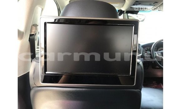 Acheter Import Voiture Toyota Land Cruiser Blanc à Import - Dubai, Région de la Bouenza Acheter Import Voiture Toyota Land Cruiser Blanc à Import - Dubai, Région de la Bouenza