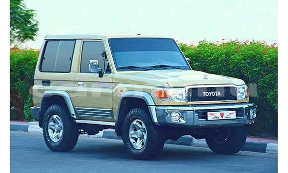 Buy Import Toyota Land Cruiser Beige Car in Import - Dubai in Region of Bouenza Buy Import Toyota Land Cruiser Beige Car in Import - Dubai in Region of Bouenza