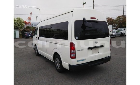 Buy Import Toyota Hiace White Car in Import - Dubai in Region of Bouenza Buy Import Toyota Hiace White Car in Import - Dubai in Region of Bouenza