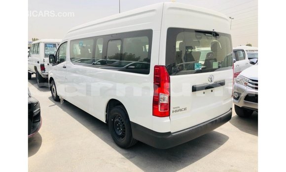 Acheter Import Voiture Toyota Hiace Blanc à Import - Dubai, Région de la Bouenza Acheter Import Voiture Toyota Hiace Blanc à Import - Dubai, Région de la Bouenza