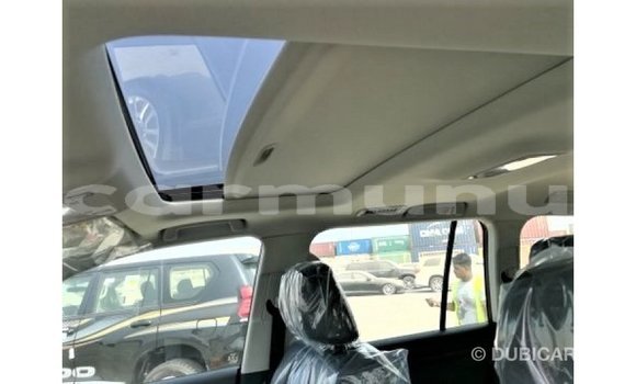 Acheter Import Voiture Toyota Land Cruiser Blanc à Import - Dubai, Région de la Bouenza Acheter Import Voiture Toyota Land Cruiser Blanc à Import - Dubai, Région de la Bouenza