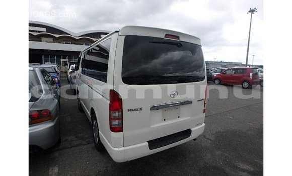 Acheter Import Voiture Toyota Hiace Blanc à Import - Dubai, Région de la Bouenza Acheter Import Voiture Toyota Hiace Blanc à Import - Dubai, Région de la Bouenza