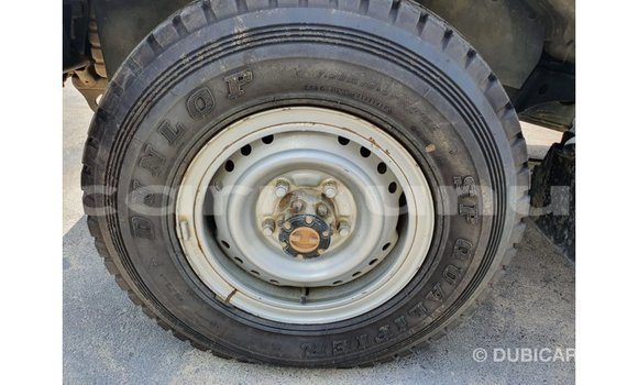 Acheter Import Voiture Toyota Land Cruiser Blanc à Import - Dubai, Région de la Bouenza Acheter Import Voiture Toyota Land Cruiser Blanc à Import - Dubai, Région de la Bouenza