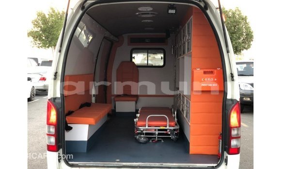 Buy Import Toyota Hiace White Car in Import - Dubai in Region of Bouenza Buy Import Toyota Hiace White Car in Import - Dubai in Region of Bouenza