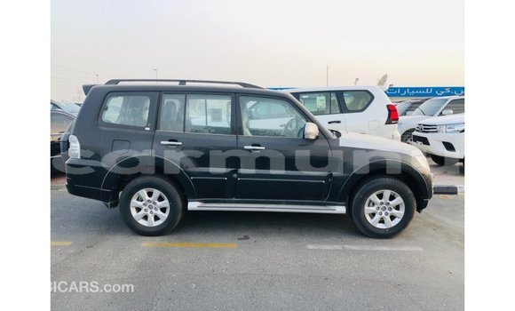 Acheter Import Voiture Mitsubishi Pajero Noir à Import - Dubai, Région de la Bouenza Acheter Import Voiture Mitsubishi Pajero Noir à Import - Dubai, Région de la Bouenza