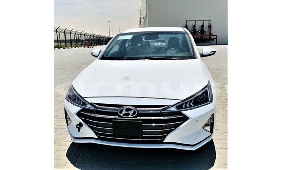 Acheter Import Voiture Hyundai Elantra Blanc à Import - Dubai, Région de la Bouenza Acheter Import Voiture Hyundai Elantra Blanc à Import - Dubai, Région de la Bouenza