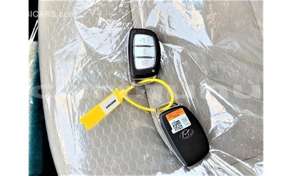 Acheter Import Voiture Hyundai Elantra Blanc à Import - Dubai, Région de la Bouenza Acheter Import Voiture Hyundai Elantra Blanc à Import - Dubai, Région de la Bouenza