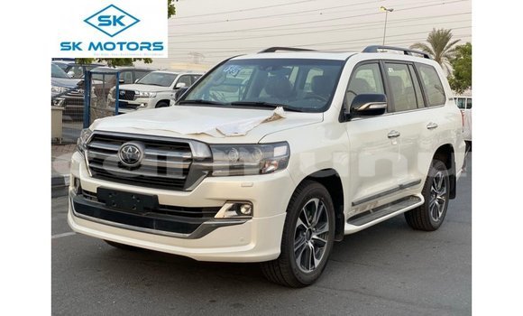 Acheter Import Utilitaire Toyota DA Blanc à Import - Dubai, Région de la Bouenza Acheter Import Utilitaire Toyota DA Blanc à Import - Dubai, Région de la Bouenza
