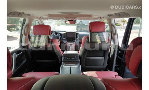 Buy Import Toyota Land Cruiser Black Car in Import - Dubai in Region of Bouenza Buy Import Toyota Land Cruiser Black Car in Import - Dubai in Region of Bouenza