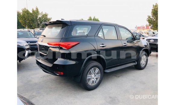Acheter Import Voiture Toyota Fortuner Noir à Import - Dubai, Région de la Bouenza Acheter Import Voiture Toyota Fortuner Noir à Import - Dubai, Région de la Bouenza