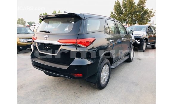 Acheter Import Voiture Toyota Fortuner Noir à Import - Dubai, Région de la Bouenza Acheter Import Voiture Toyota Fortuner Noir à Import - Dubai, Région de la Bouenza