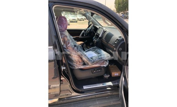Acheter Import Voiture Toyota Land Cruiser Noir à Import - Dubai, Région de la Bouenza Acheter Import Voiture Toyota Land Cruiser Noir à Import - Dubai, Région de la Bouenza