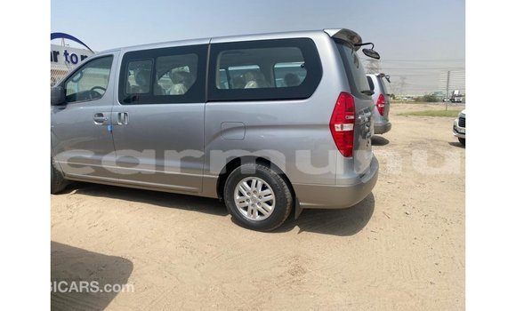 Acheter Import Utilitaire Hyundai Chorus Autre à Import - Dubai, Région de la Bouenza Acheter Import Utilitaire Hyundai Chorus Autre à Import - Dubai, Région de la Bouenza