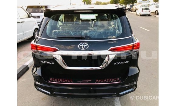 Acheter Import Voiture Toyota Fortuner Noir à Import - Dubai, Région de la Bouenza Acheter Import Voiture Toyota Fortuner Noir à Import - Dubai, Région de la Bouenza