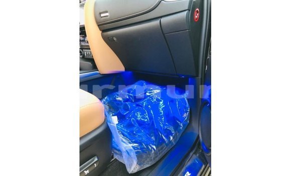 Acheter Import Voiture Toyota Fortuner Noir à Import - Dubai, Région de la Bouenza Acheter Import Voiture Toyota Fortuner Noir à Import - Dubai, Région de la Bouenza
