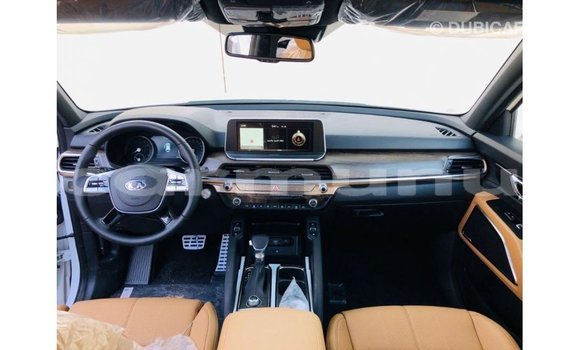 Acheter Import Voiture Kia Carens Blanc à Import - Dubai, Région de la Bouenza Acheter Import Voiture Kia Carens Blanc à Import - Dubai, Région de la Bouenza