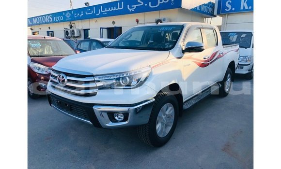 Acheter Import Voiture Toyota Hilux Blanc à Import - Dubai, Région de la Bouenza Acheter Import Voiture Toyota Hilux Blanc à Import - Dubai, Région de la Bouenza