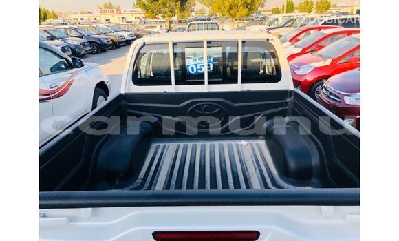 Acheter Import Voiture Toyota Hilux Blanc à Import - Dubai, Région de la Bouenza Acheter Import Voiture Toyota Hilux Blanc à Import - Dubai, Région de la Bouenza