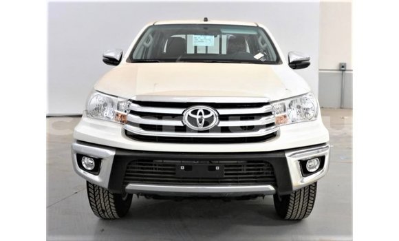 Acheter Import Voiture Toyota Hilux Blanc à Import - Dubai, Région de la Bouenza Acheter Import Voiture Toyota Hilux Blanc à Import - Dubai, Région de la Bouenza