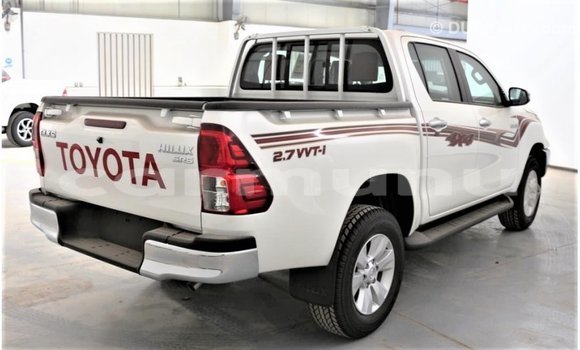 Acheter Import Voiture Toyota Hilux Blanc à Import - Dubai, Région de la Bouenza Acheter Import Voiture Toyota Hilux Blanc à Import - Dubai, Région de la Bouenza