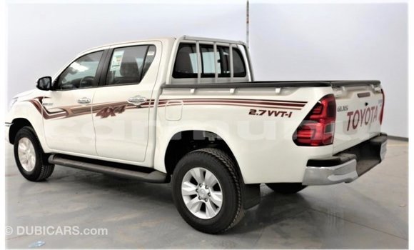Acheter Import Voiture Toyota Hilux Blanc à Import - Dubai, Région de la Bouenza Acheter Import Voiture Toyota Hilux Blanc à Import - Dubai, Région de la Bouenza