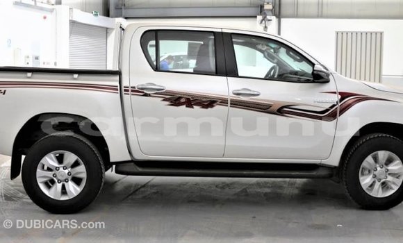 Acheter Import Voiture Toyota Hilux Blanc à Import - Dubai, Région de la Bouenza Acheter Import Voiture Toyota Hilux Blanc à Import - Dubai, Région de la Bouenza