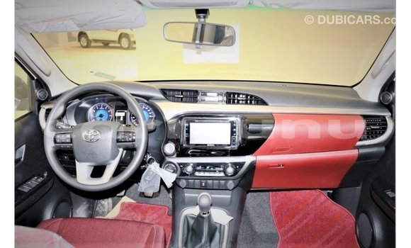 Acheter Import Voiture Toyota Hilux Blanc à Import - Dubai, Région de la Bouenza Acheter Import Voiture Toyota Hilux Blanc à Import - Dubai, Région de la Bouenza