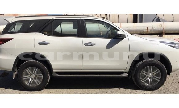 Acheter Import Voiture Toyota Fortuner Blanc à Import - Dubai, Région de la Bouenza Acheter Import Voiture Toyota Fortuner Blanc à Import - Dubai, Région de la Bouenza