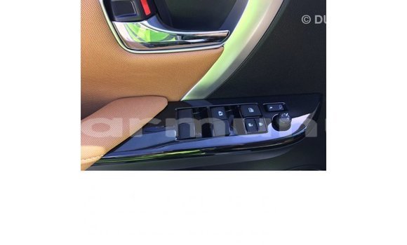 Acheter Import Voiture Toyota Fortuner Blanc à Import - Dubai, Région de la Bouenza Acheter Import Voiture Toyota Fortuner Blanc à Import - Dubai, Région de la Bouenza