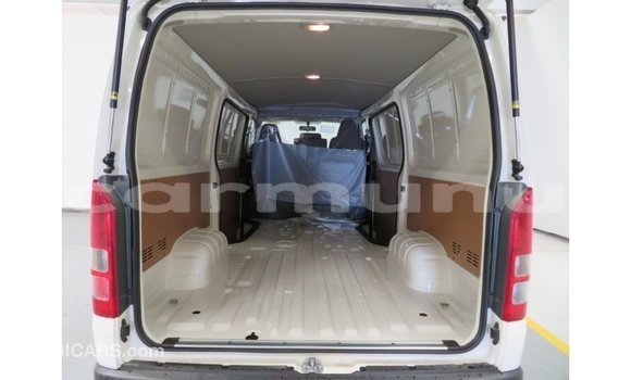 Acheter Import Voiture Toyota Hiace Blanc à Import - Dubai, Région de la Bouenza Acheter Import Voiture Toyota Hiace Blanc à Import - Dubai, Région de la Bouenza