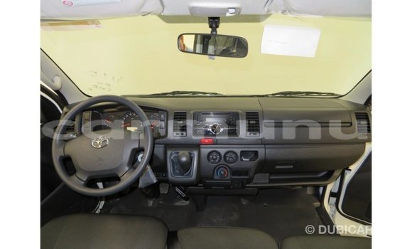 Acheter Import Voiture Toyota Hiace Blanc à Import - Dubai, Région de la Bouenza Acheter Import Voiture Toyota Hiace Blanc à Import - Dubai, Région de la Bouenza