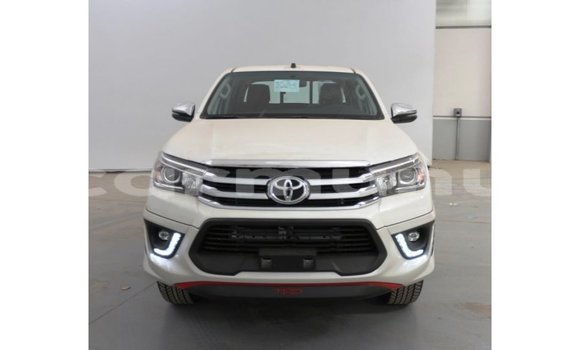 Acheter Import Voiture Toyota Hilux Blanc à Import - Dubai, Région de la Bouenza Acheter Import Voiture Toyota Hilux Blanc à Import - Dubai, Région de la Bouenza