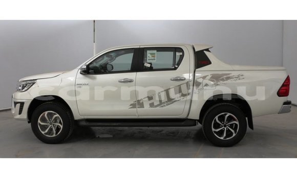 Acheter Import Voiture Toyota Hilux Blanc à Import - Dubai, Région de la Bouenza Acheter Import Voiture Toyota Hilux Blanc à Import - Dubai, Région de la Bouenza