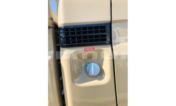Buy Import Toyota Land Cruiser Beige Car in Import - Dubai in Region of Bouenza Buy Import Toyota Land Cruiser Beige Car in Import - Dubai in Region of Bouenza