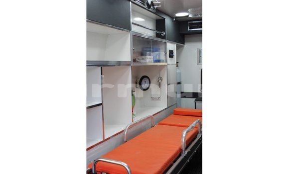 Acheter Import Voiture Toyota Hiace Blanc à Import - Dubai, Région de la Bouenza Acheter Import Voiture Toyota Hiace Blanc à Import - Dubai, Région de la Bouenza