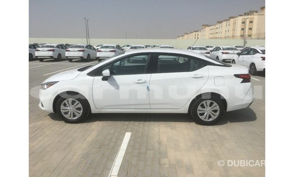 Acheter Import Voiture Nissan Sunny Blanc à Import - Dubai, Région de la Bouenza Acheter Import Voiture Nissan Sunny Blanc à Import - Dubai, Région de la Bouenza