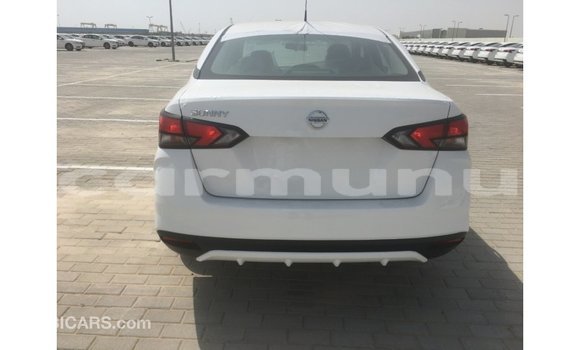 Acheter Import Voiture Nissan Sunny Blanc à Import - Dubai, Région de la Bouenza Acheter Import Voiture Nissan Sunny Blanc à Import - Dubai, Région de la Bouenza