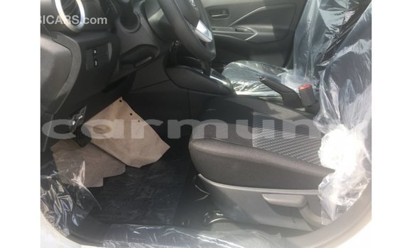 Acheter Import Voiture Nissan Sunny Blanc à Import - Dubai, Région de la Bouenza Acheter Import Voiture Nissan Sunny Blanc à Import - Dubai, Région de la Bouenza