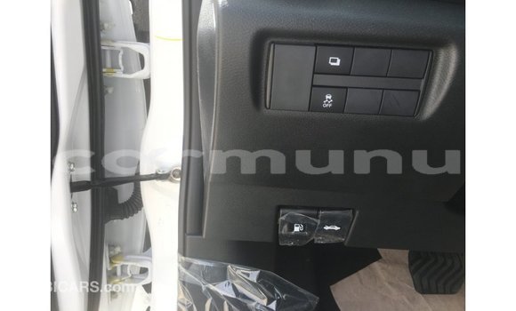 Acheter Import Voiture Nissan Sunny Blanc à Import - Dubai, Région de la Bouenza Acheter Import Voiture Nissan Sunny Blanc à Import - Dubai, Région de la Bouenza