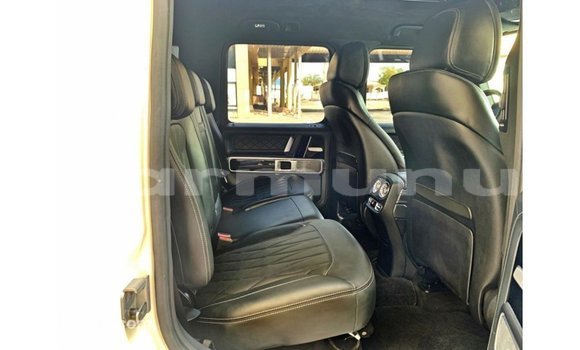 Acheter Import Voiture Mercedes-Benz 190 Blanc à Import - Dubai, Région de la Bouenza Acheter Import Voiture Mercedes-Benz 190 Blanc à Import - Dubai, Région de la Bouenza