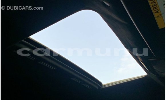 Acheter Import Voiture Mercedes-Benz 190 Blanc à Import - Dubai, Région de la Bouenza Acheter Import Voiture Mercedes-Benz 190 Blanc à Import - Dubai, Région de la Bouenza