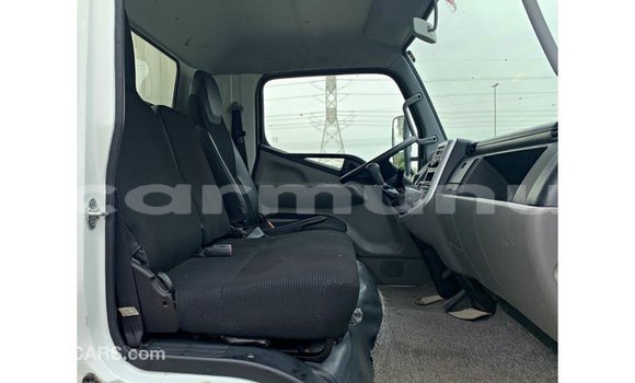 Buy Import Mitsubishi Carisma White Car in Import - Dubai in Region of Bouenza Buy Import Mitsubishi Carisma White Car in Import - Dubai in Region of Bouenza