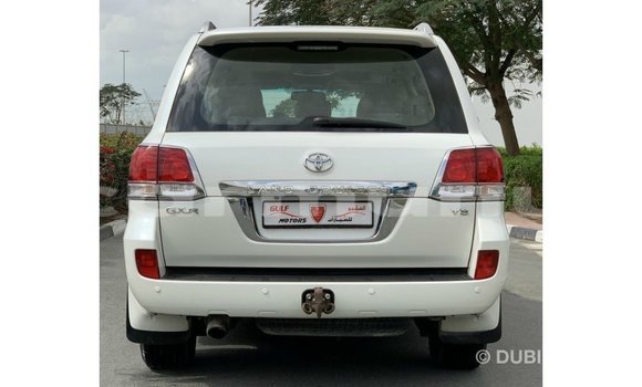 Acheter Import Voiture Toyota Land Cruiser Blanc à Import - Dubai, Région de la Bouenza Acheter Import Voiture Toyota Land Cruiser Blanc à Import - Dubai, Région de la Bouenza