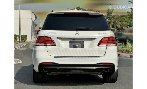 Acheter Import Voiture Mercedes-Benz GLE Blanc à Import - Dubai, Région de la Bouenza Acheter Import Voiture Mercedes-Benz GLE Blanc à Import - Dubai, Région de la Bouenza