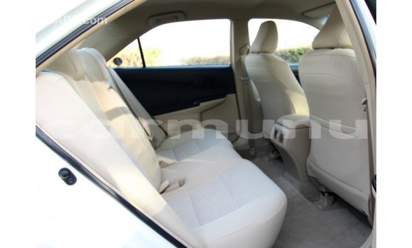 Acheter Import Voiture Toyota Camry Blanc à Import - Dubai, Région de la Bouenza Acheter Import Voiture Toyota Camry Blanc à Import - Dubai, Région de la Bouenza