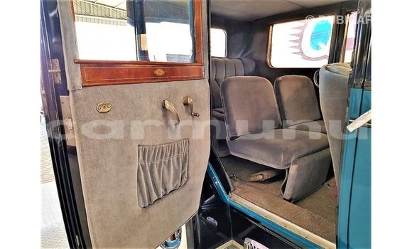 Acheter Import Voiture Buick Electra Bleu à Import - Dubai, Région de la Bouenza Acheter Import Voiture Buick Electra Bleu à Import - Dubai, Région de la Bouenza