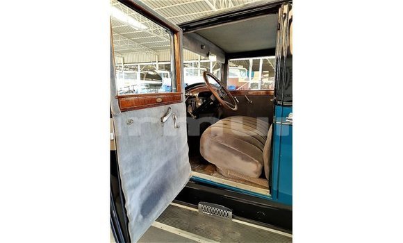 Acheter Import Voiture Buick Electra Bleu à Import - Dubai, Région de la Bouenza Acheter Import Voiture Buick Electra Bleu à Import - Dubai, Région de la Bouenza