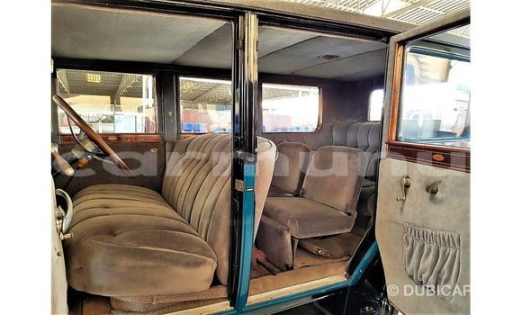 Acheter Import Voiture Buick Electra Bleu à Import - Dubai, Région de la Bouenza Acheter Import Voiture Buick Electra Bleu à Import - Dubai, Région de la Bouenza