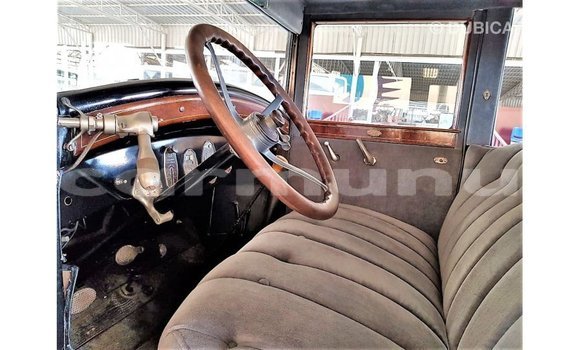 Acheter Import Voiture Buick Electra Bleu à Import - Dubai, Région de la Bouenza Acheter Import Voiture Buick Electra Bleu à Import - Dubai, Région de la Bouenza