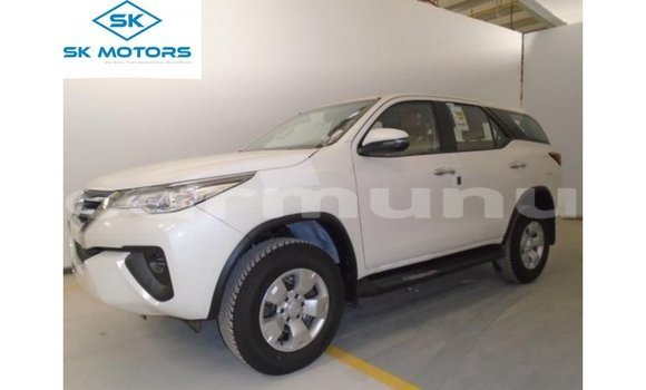 Acheter Import Voiture Toyota Fortuner Blanc à Import - Dubai, Région de la Bouenza Acheter Import Voiture Toyota Fortuner Blanc à Import - Dubai, Région de la Bouenza